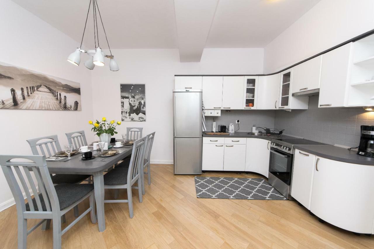 Spacious Apartment In Old Town P4You Pl Krakow Exterior photo